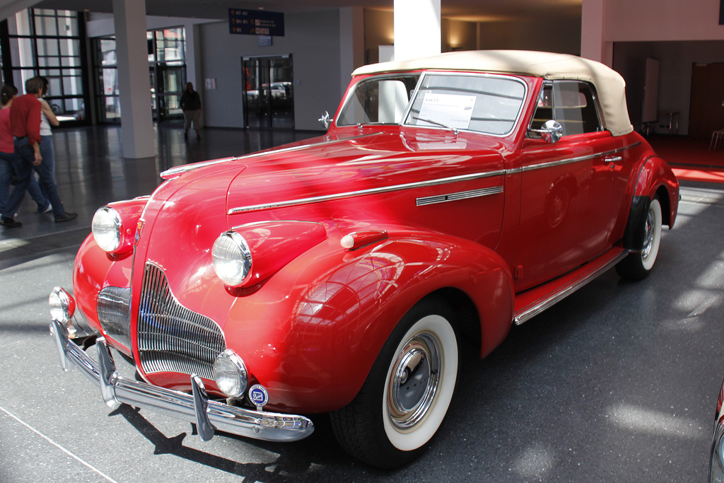 Buicks! 1940s style…
